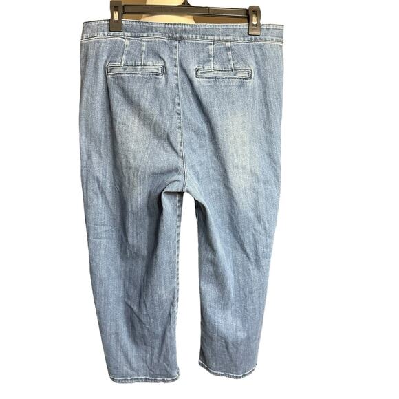 J Jill Jeans Women's Tab Waist Full Leg Crops Sz 12 Preppy Prep - Picture 3 of 8